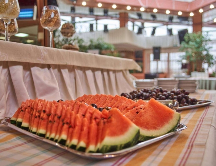 Большой зал ресторана - Пансионат «Заря»