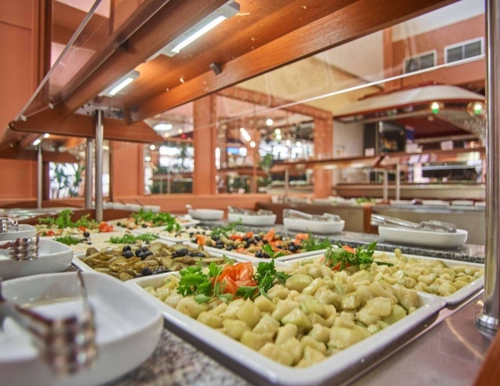 Большой зал ресторана - Пансионат «Заря»